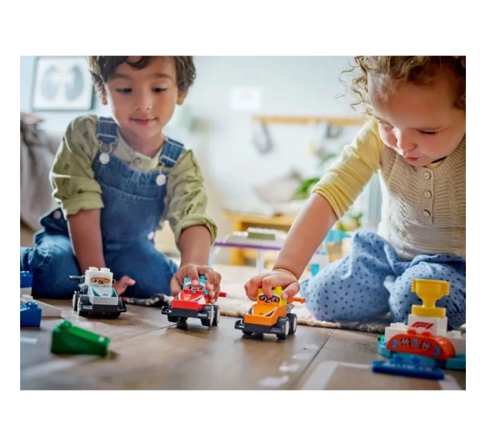 LEGO DUPLO TOWN 10445 Auta a jezdci F1 LEGO DUPLO TOWN 10445 Auta a jezdci F1