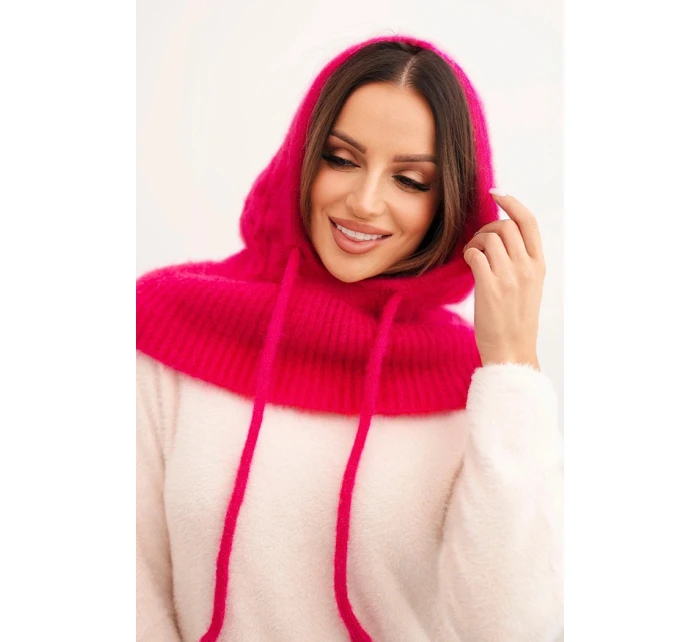 Dámská čepice s kapucí a pleteným vzorem fuchsie