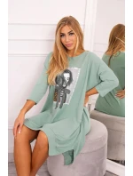 Šaty s potiskem a model 21755714 spodní částí tmavě mátové barvy - K-Fashion