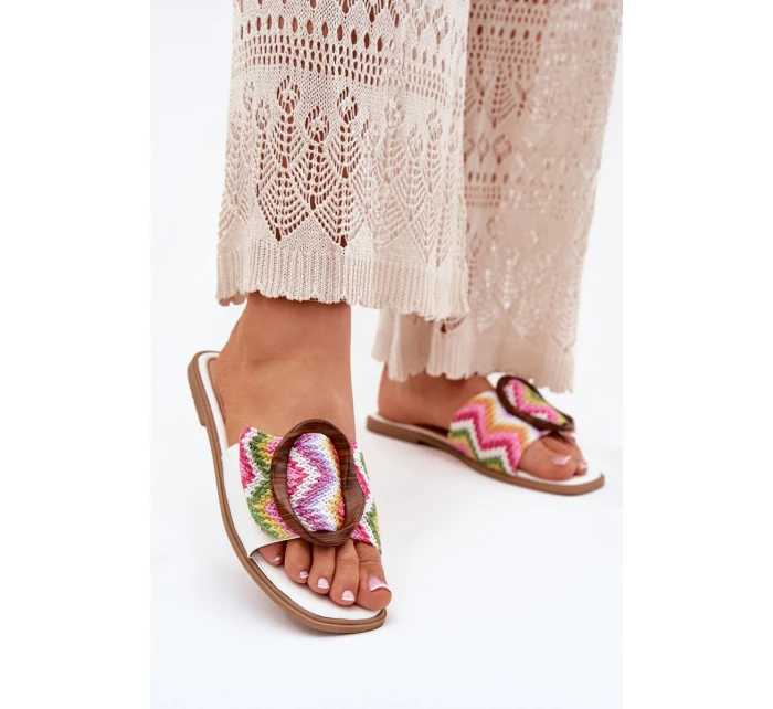 Dámské Ploché Pantofle S Přezkou Bílé model 21699417 - Boto Dámské Ploché Pantofle S Přezkou Bílé model 21699417 - Boto