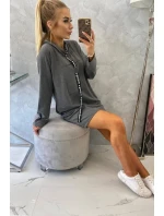 Šaty s kravatou v grafitové barvě