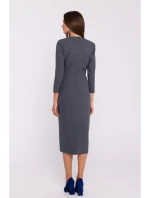 model 20503014 Květinové tužkové šaty šedé - STYLOVE model 20503014 Květinové tužkové šaty šedé - STYLOVE