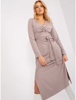 Sukienka LK SK model 19394546 ciemny bezowy - FPrice Sukienka LK SK model 19394546 ciemny bezowy - FPrice