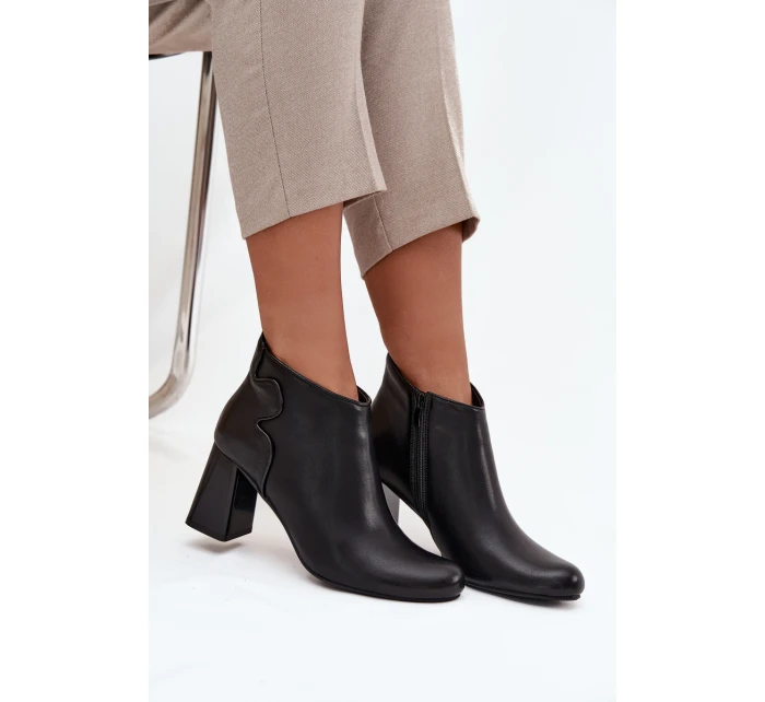 Dámské zateplené kotníkové boty na sloupku – černé Ivessara Dámské zateplené kotníkové boty na sloupku – černé Ivessara