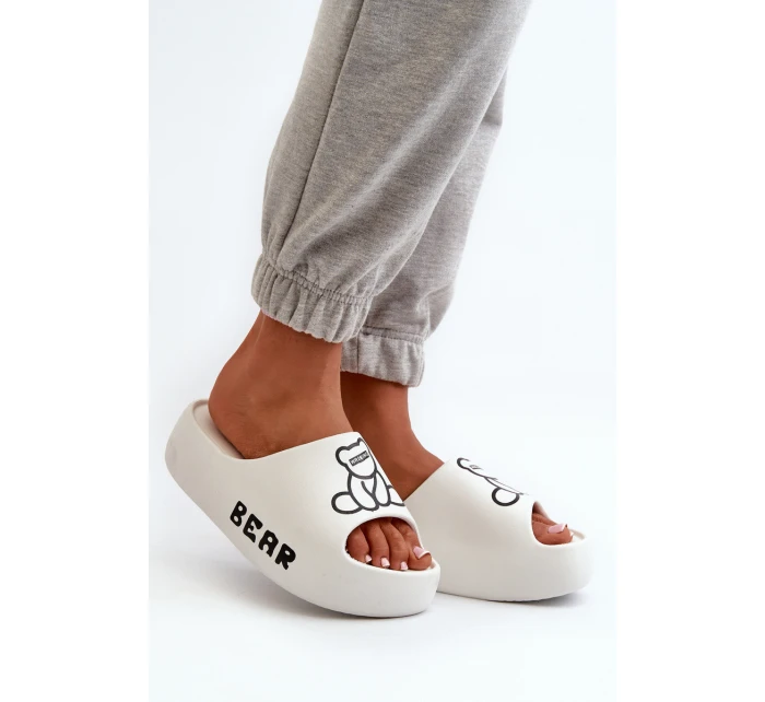Dámské pěnové žabky na masivní podrážce s medvídkem bílé Lamira