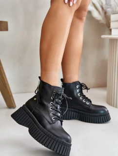 Zateplené kožené botky s masivní podrážkou model 21673861 černé - Goe