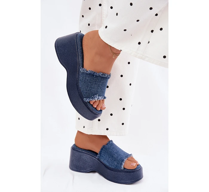 Dámské sandály s vzorem model 22107233 - Boto Dámské sandály s vzorem model 22107233 - Boto