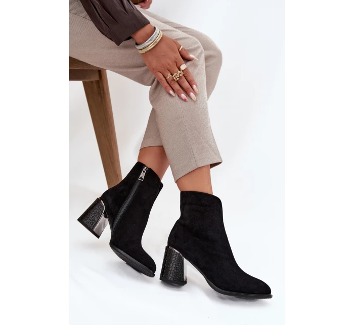 Dámské kotníkové boty Vinceza na sloupku s tlačeným vzorem – černé Dámské kotníkové boty Vinceza na sloupku s tlačeným vzorem – černé