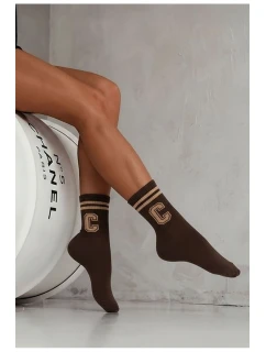 Dámské ponožky s proužky a písmenem C – čokoládové