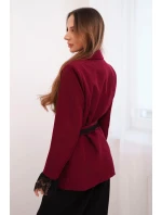 Dámský sako s páskem a krajkovým model 21774839 rukávů bordová - K-Fashion Dámský sako s páskem a krajkovým model 21774839 rukávů bordová - K-Fashion