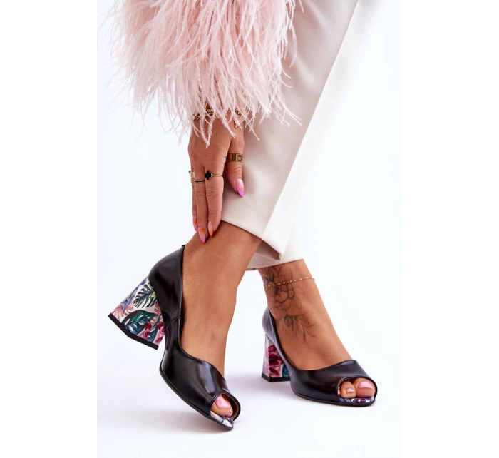 Kožené lodičky s ozdobným podpatkem Boty Černá model 21615894 - Boto Kožené lodičky s ozdobným podpatkem Boty Černá model 21615894 - Boto