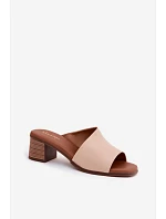Klapky na podpatku model 227930 Step in style Klapky na podpatku model 227930 Step in style