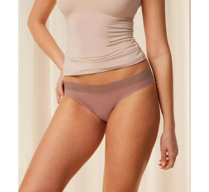 Tempting Sheer Highleg Tai model 21379787 - Triumph Tempting Sheer Highleg Tai model 21379787 - Triumph