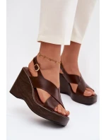 Dámské sandály z eko kůže na platformě Čokoládové model 21937446 - Boto