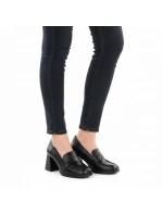 Dámské mokasíny na podpatku, polobotky černé Potocki SZ12783