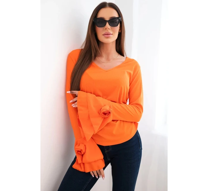 Dámská pruhovaná blůza s V výstřihem a volánky na rukávech oranžová