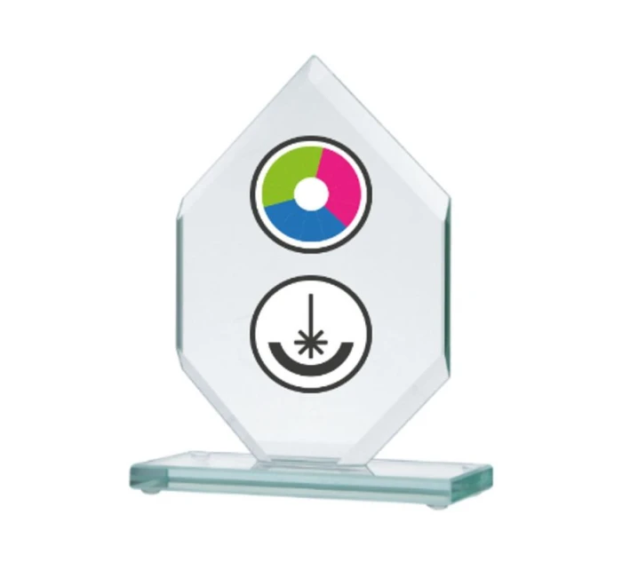 Skleněná trofej s barevným potiskem LuxorJet, gravírováním a inkoustovou výplní