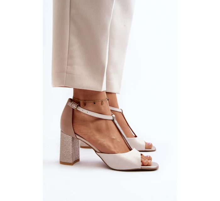 Kožené sandály na podpatku Laura Messi 2759 béžové Kožené sandály na podpatku Laura Messi 2759 béžové