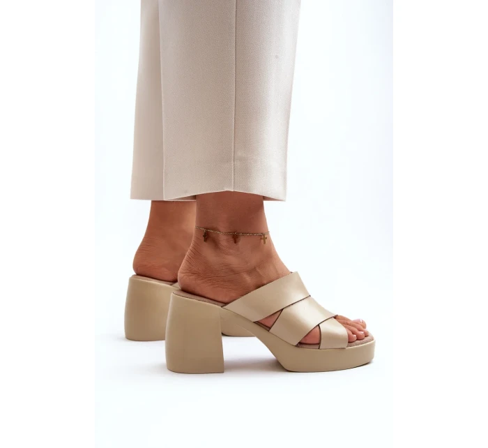 Kožené pantofle Zazoo na béžovém bloku