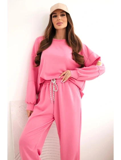 Dámský máslový komplet s volnou mikinou a kalhotami s nápisem LOVE růžová Dámský máslový komplet s volnou mikinou a kalhotami s nápisem LOVE růžová