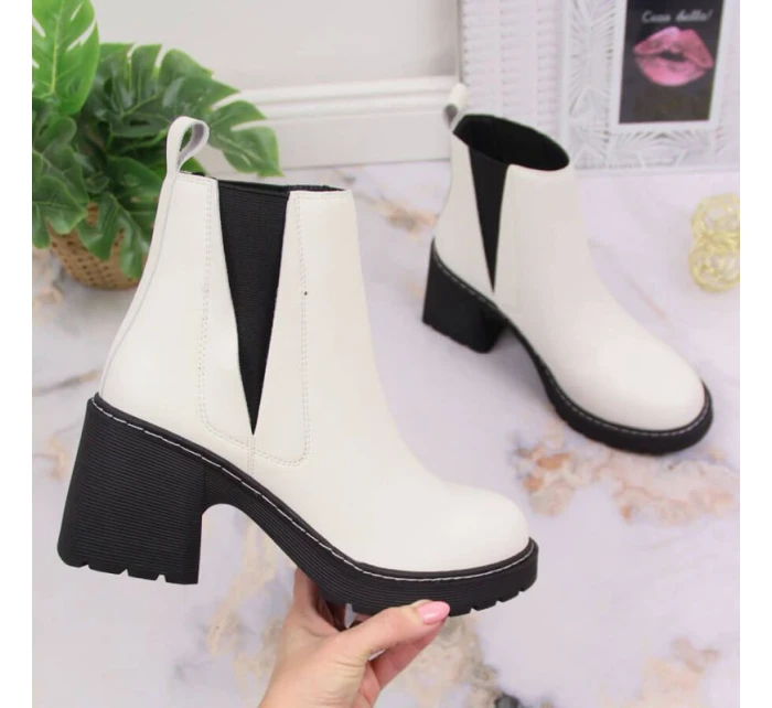 Zateplené boty Artiker W HBH42 s podpatkem na jehlovém podpatku