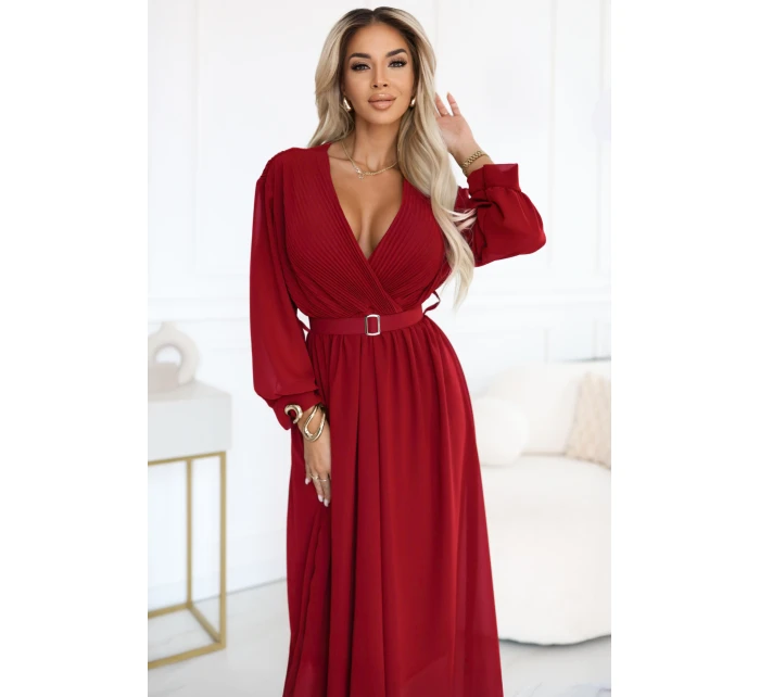 model 21729082 Elegantní plisované maxi šaty s páskem a obálkovým výstřihem vínové - numoco basic