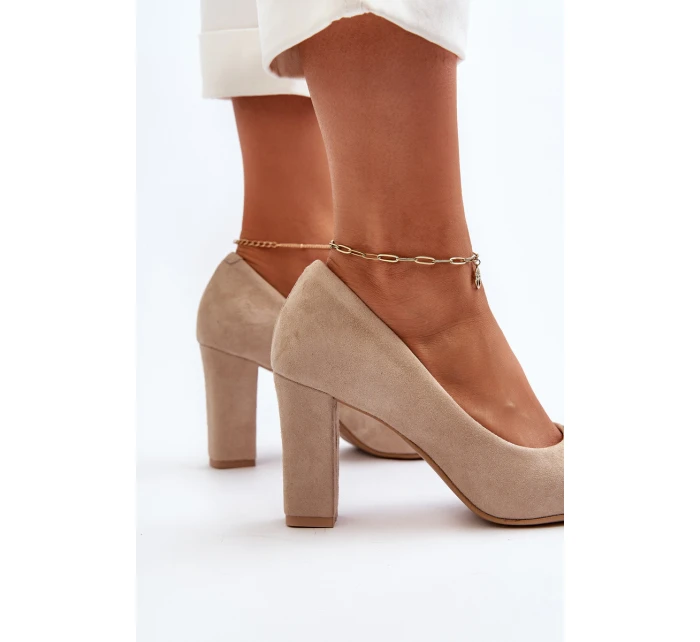 model 21652560 Velurové lodičky na podpatku se srdcem cappuccino - Zazoo model 21652560 Velurové lodičky na podpatku se srdcem cappuccino - Zazoo