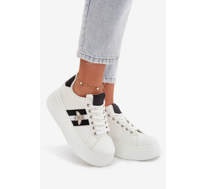 Dámské tenisky na platformě s bílým přívěskem Palvessa Dámské tenisky na platformě s bílým přívěskem Palvessa