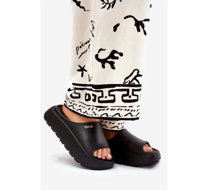 Dámské Pěnové Pantofle Na Platformě Big Star model 21686458 Černé - Big Star Shoes Dámské Pěnové Pantofle Na Platformě Big Star model 21686458 Černé - Big Star Shoes