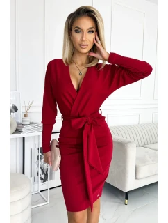 Dámské šaty ve vínové bordó barvě s výstřihem na zádech model 17916570 - numoco