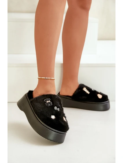 Dámské Kožené Pantofle Na Silné Podešvi S Černé model 21677965 - Boto Dámské Kožené Pantofle Na Silné Podešvi S Černé model 21677965 - Boto