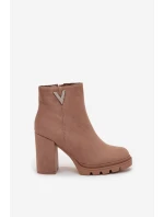 Dámské kotníkové boty s izolací na klínku s ozdobným detailem béžové Briella Dámské kotníkové boty s izolací na klínku s ozdobným detailem béžové Briella