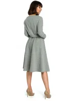 B087 Šaty midi střihu - černé