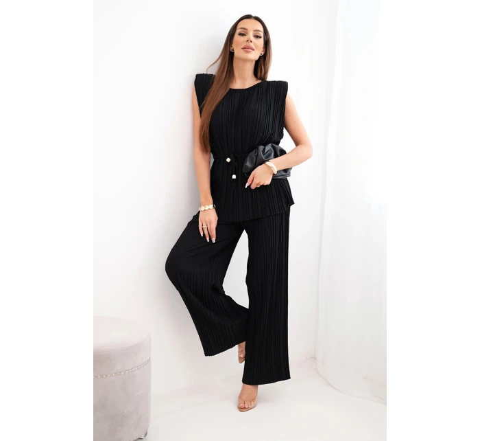 Dámský plisovaný komplet z viskózy s vázanou halenkou a širokými kalhotami černý Dámský plisovaný komplet z viskózy s vázanou halenkou a širokými kalhotami černý