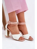 Dámské Sandály Na Podpatku Bílé model 21695402 - VINCEZA Dámské Sandály Na Podpatku Bílé model 21695402 - VINCEZA