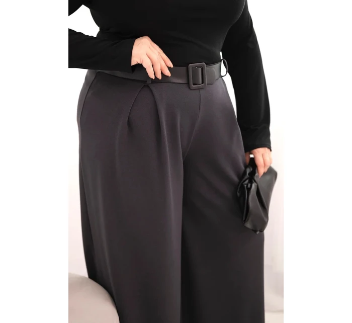 Dámské kalhoty Plus Size s širokou nohavicí a páskem grafitové Dámské kalhoty Plus Size s širokou nohavicí a páskem grafitové