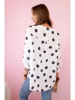 model 21911708 dámská halenka s květinovým vzorem, dlouhými rukávy a knoflíky Bílá - K-Fashion