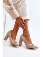 model 21652560 Velurové lodičky na podpatku se srdcem cappuccino - Zazoo model 21652560 Velurové lodičky na podpatku se srdcem cappuccino - Zazoo