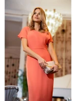 model 20966224 Tužkové šaty s rozparkem na boku oranžové - STYLOVE model 20966224 Tužkové šaty s rozparkem na boku oranžové - STYLOVE