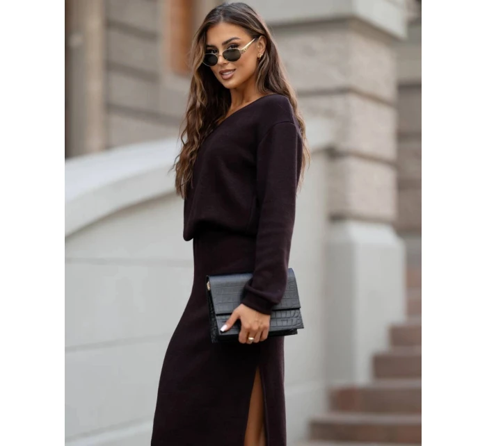 Dámský úpletový komplet v čokoládové barvě se sukní (82103)