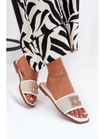 Elegantní dámské pantofle s ozdobou na plochém podpatku bílé model 21685539 - Boto