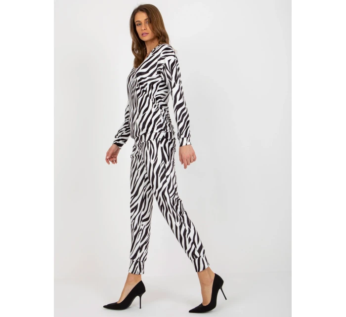 Dámská souprava LK KMPL 509028 2.39P bílá a černá - FPrice Dámská souprava LK KMPL 509028 2.39P bílá a černá - FPrice