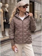 Kurtka damska pikowana z kapturem beżowa model 22341106 - FashionStreet Kurtka damska pikowana z kapturem beżowa model 22341106 - FashionStreet