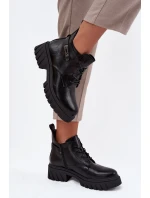 Nízké zateplené dámské kotníkové boty na klínku s ozdobným páskem Černé model 21708426 - Boto