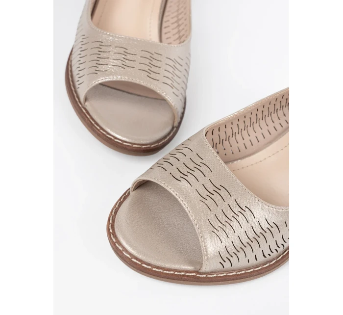 Luxusní zlaté  sandály dámské na širokém podpatku