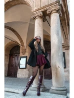 Dámské kozačky na jehlovém podpatku s páskem bordó model 21744541 - Boto