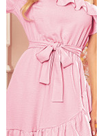 Dámské šaty ve špinavě růžové barvě přes jedno rameno s volánky a zavazováním 366-3
