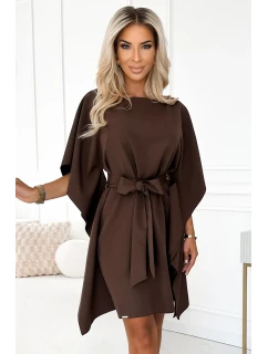 SOFIA Dámské šaty v čokoládové barvě se zavazováním v pase model 20519998 - numoco
