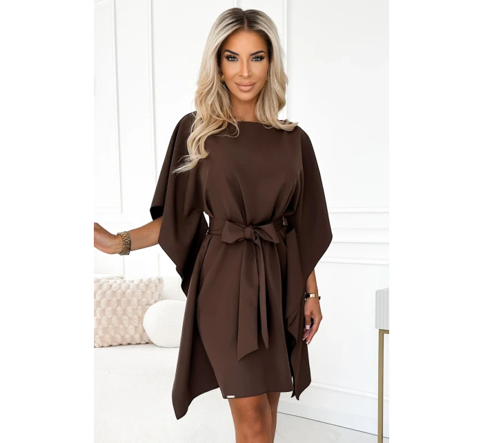 SOFIA Dámské šaty v čokoládové barvě se zavazováním v pase model 20519998 - numoco SOFIA Dámské šaty v čokoládové barvě se zavazováním v pase model 20519998 - numoco