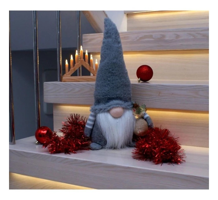 DEKORATIVNÍ PLYŠOVÝ TRPASLÍK LED 38CM ŠEDÝ